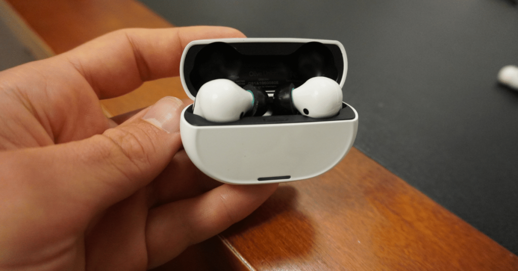 Research Shows Apple's AirPods Are Just As Effective As Expensive Hearing Aids!