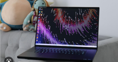 Review of The Razer Blade 18: It's Too Powerful and Too Big