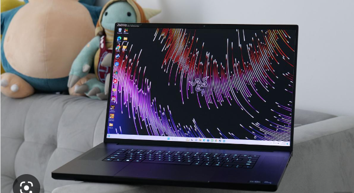 Review of The Razer Blade 18: It's Too Powerful and Too Big